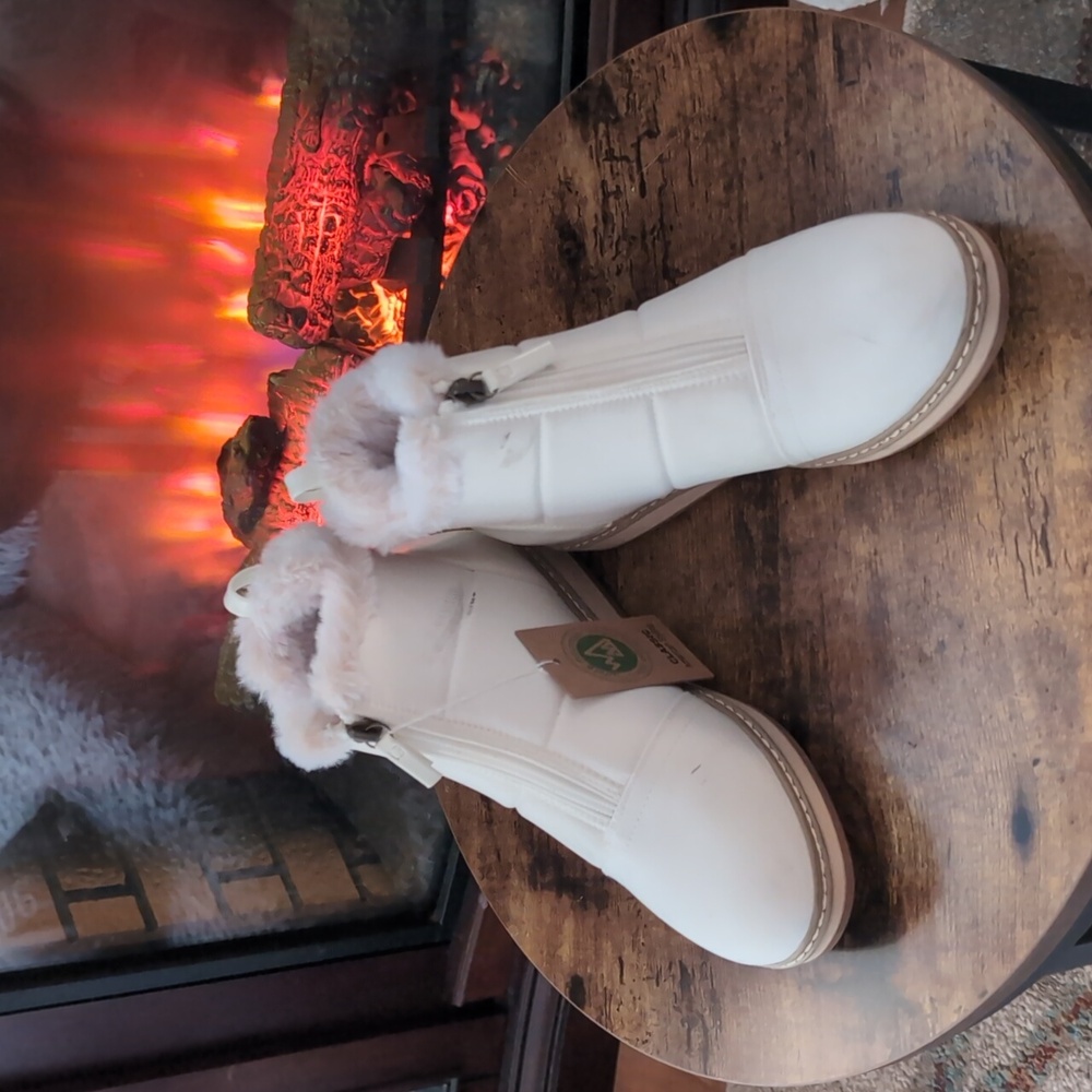 White Mountain booties